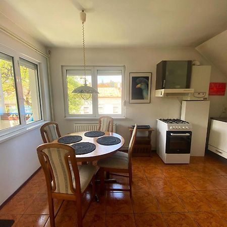 בראשוב Rose'S Oldtown Apartment מראה חיצוני תמונה
