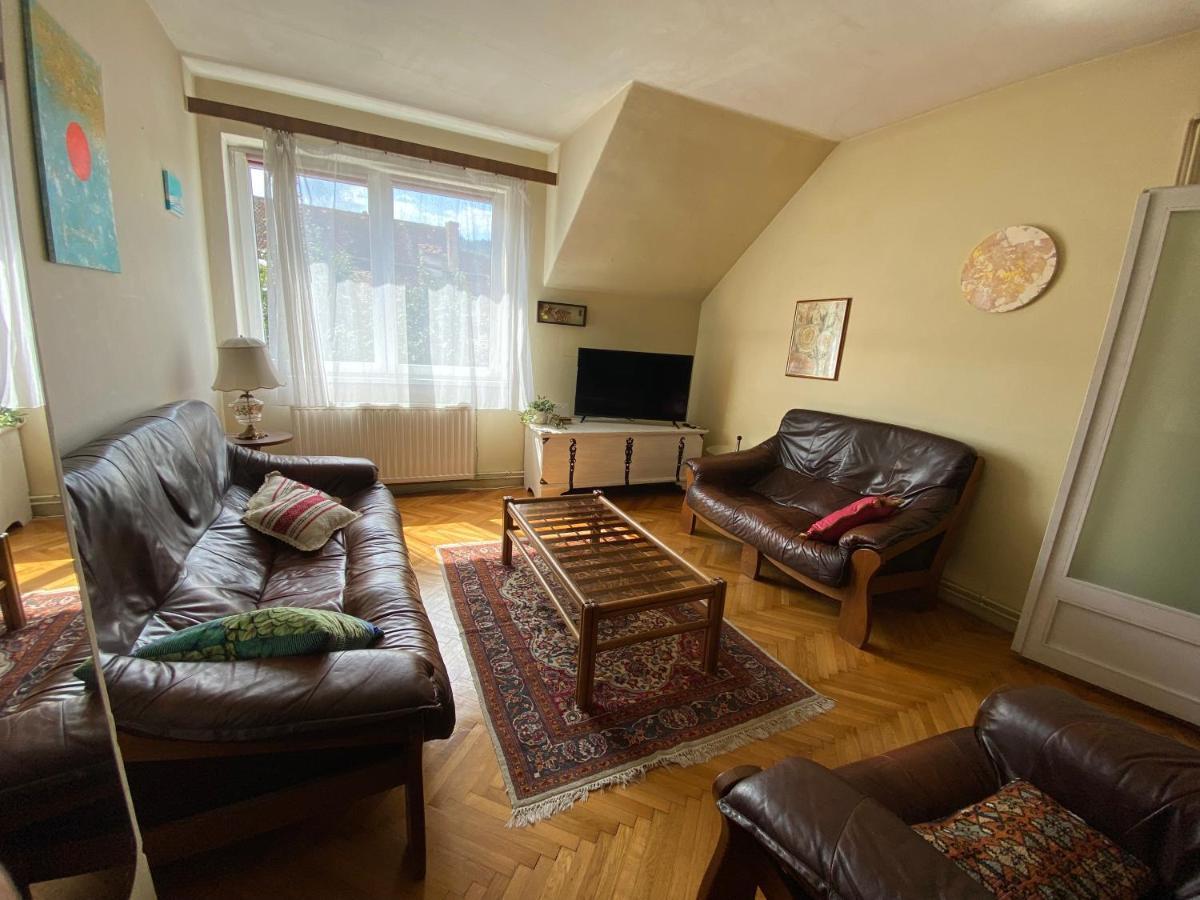 בראשוב Rose'S Oldtown Apartment מראה חיצוני תמונה
