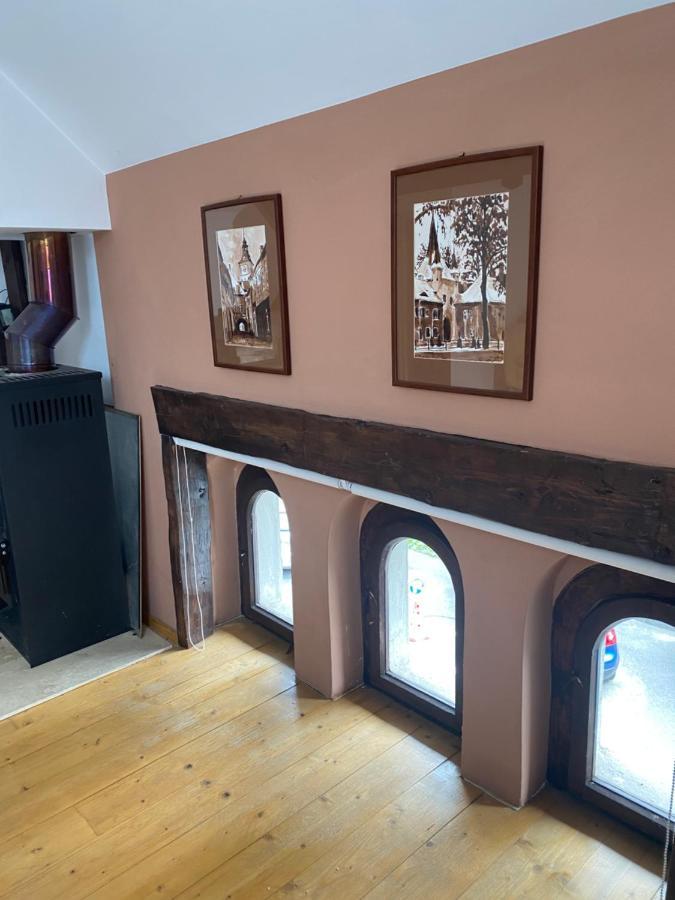 בראשוב Rose'S Oldtown Apartment מראה חיצוני תמונה