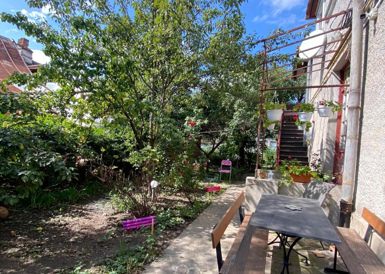 בראשוב Rose'S Oldtown Apartment מראה חיצוני תמונה