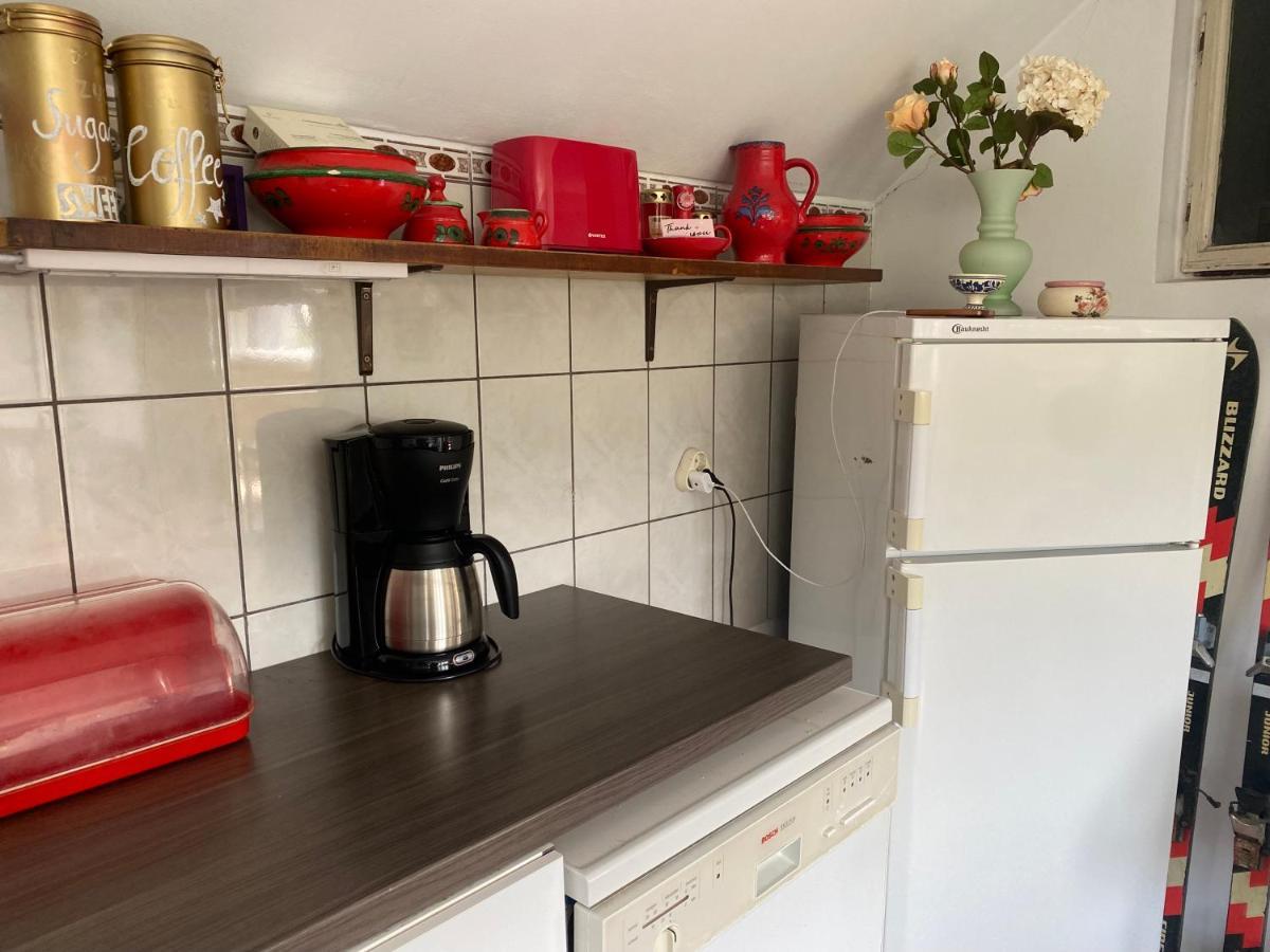 בראשוב Rose'S Oldtown Apartment מראה חיצוני תמונה