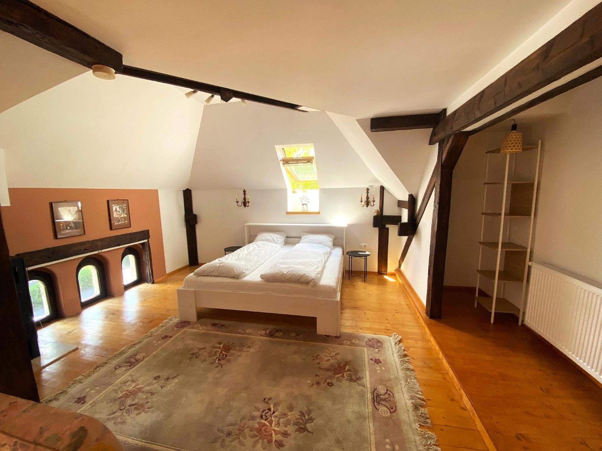 בראשוב Rose'S Oldtown Apartment מראה חיצוני תמונה